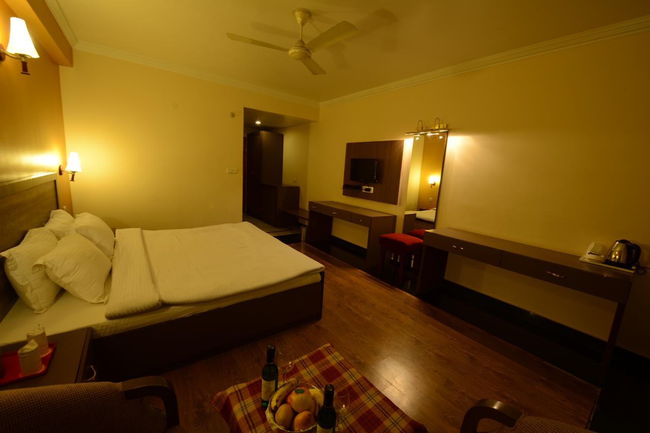 Hotel Park Paradise Manali Manāli Esterno foto